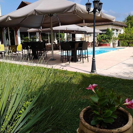 Hotel-Restaurant "La Gremelle" Ladoix-Serrigny Esterno foto
