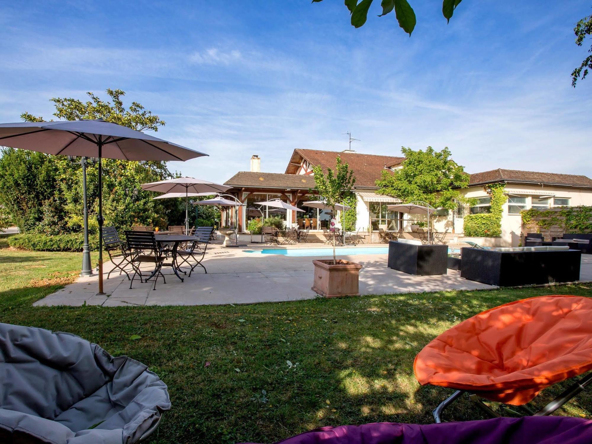 Hotel-Restaurant "La Gremelle" Ladoix-Serrigny Esterno foto